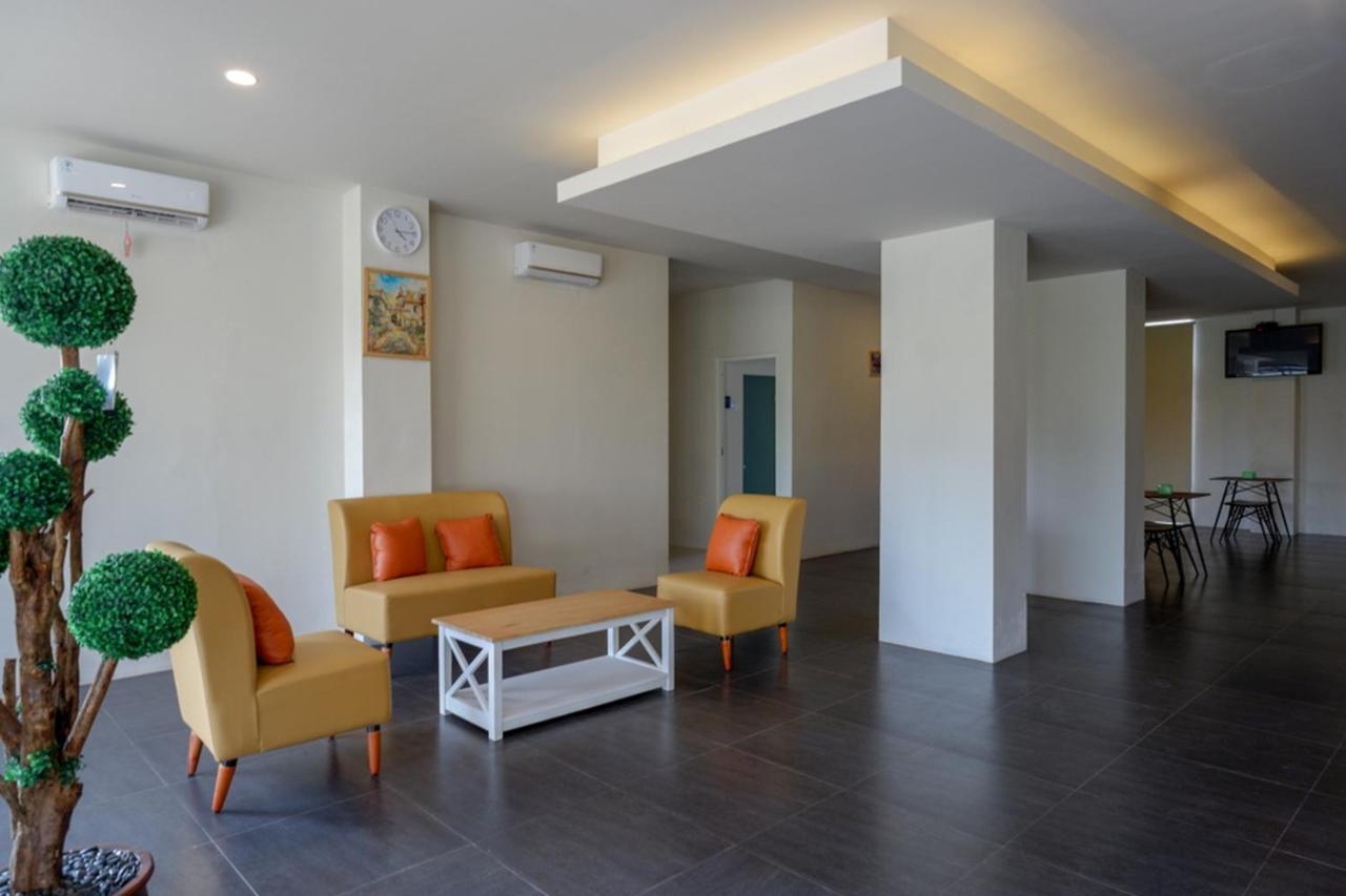 Reddoorz Plus Near Solo Baru Экстерьер фото