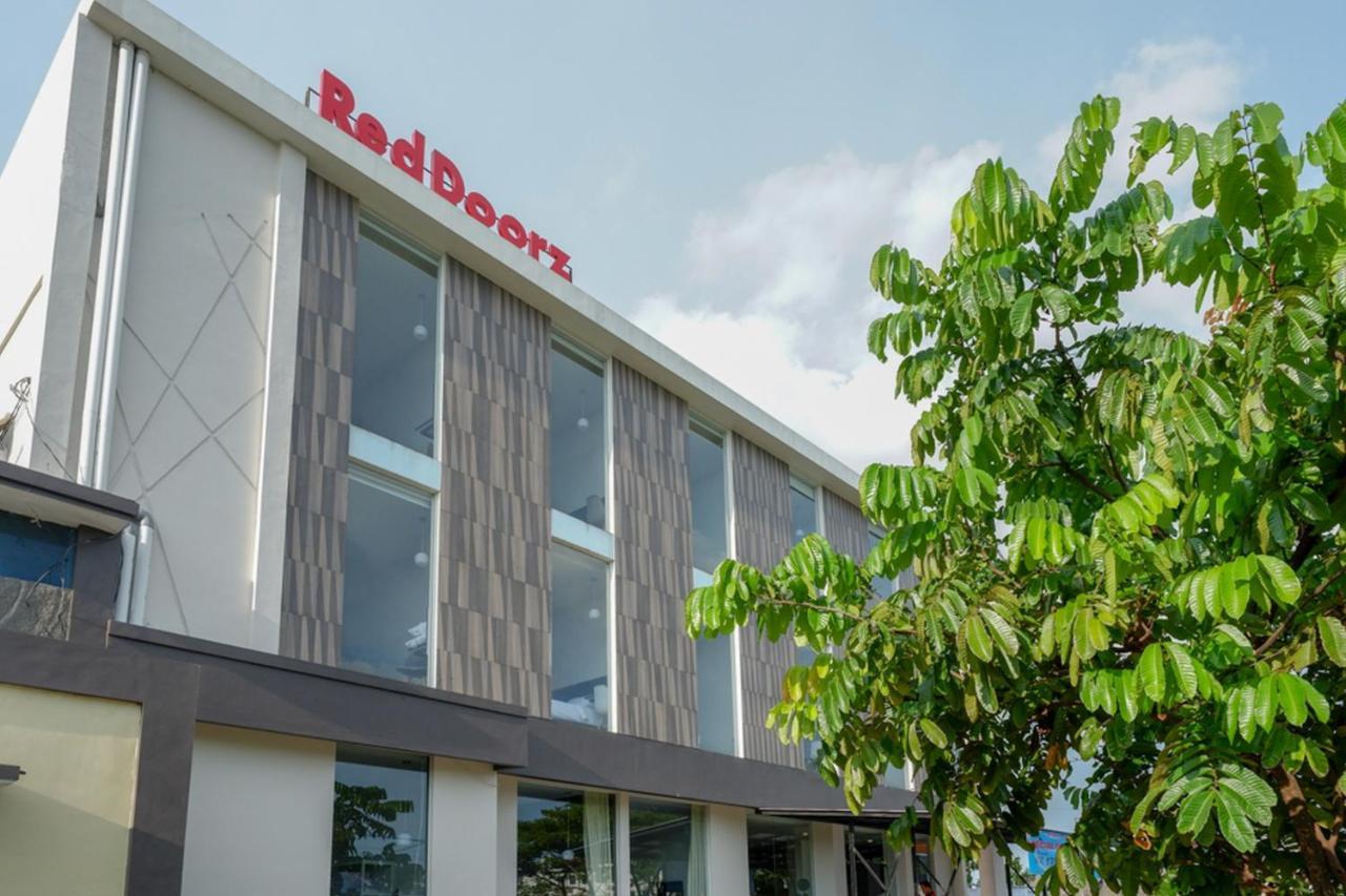 Reddoorz Plus Near Solo Baru Экстерьер фото
