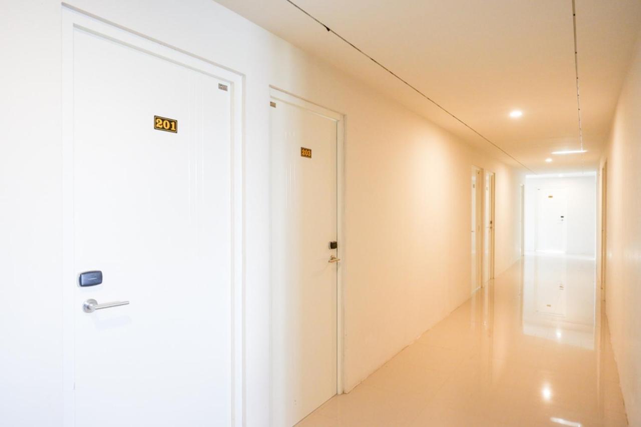 Reddoorz Plus Near Solo Baru Экстерьер фото