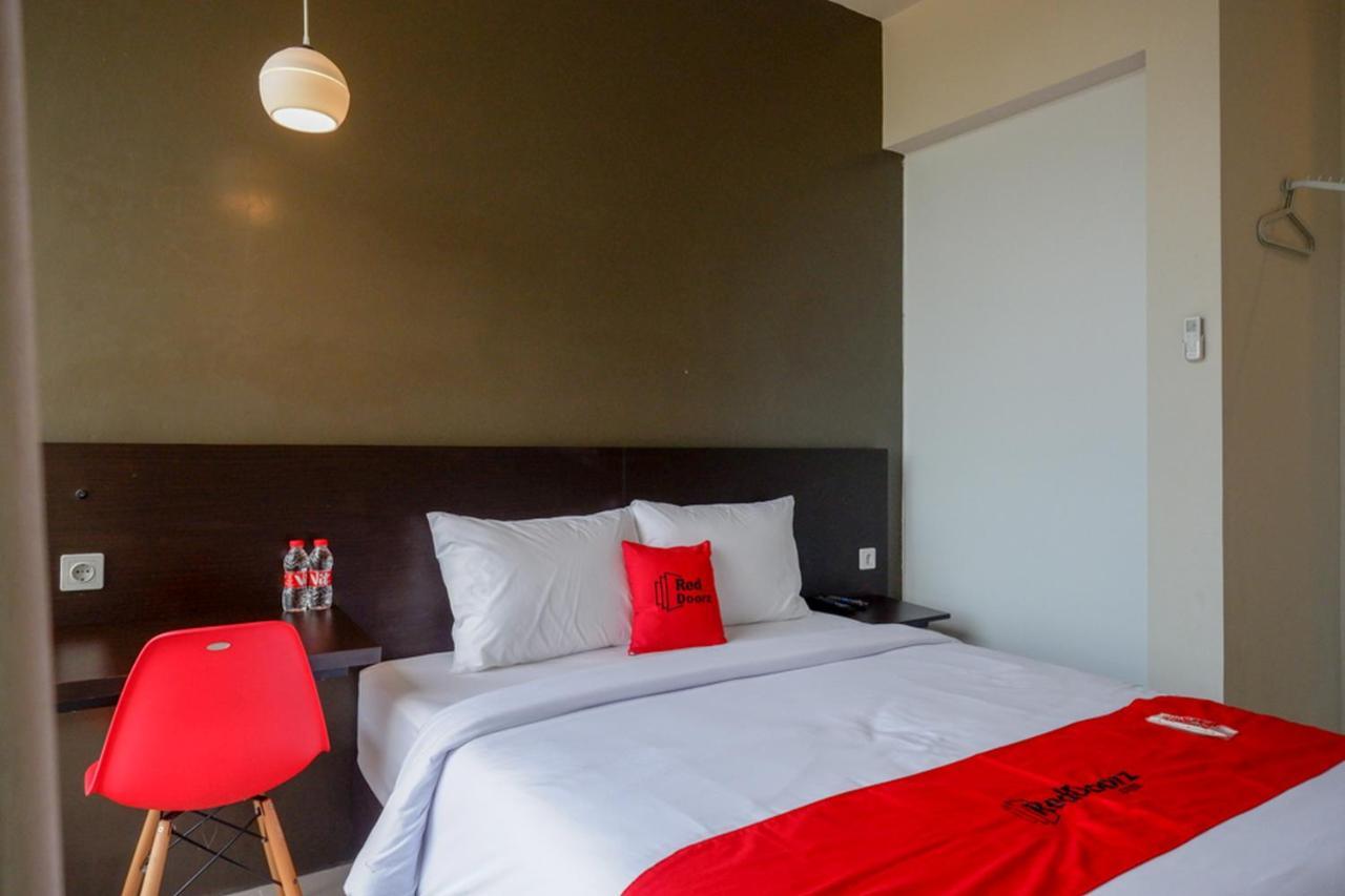 Reddoorz Plus Near Solo Baru Экстерьер фото