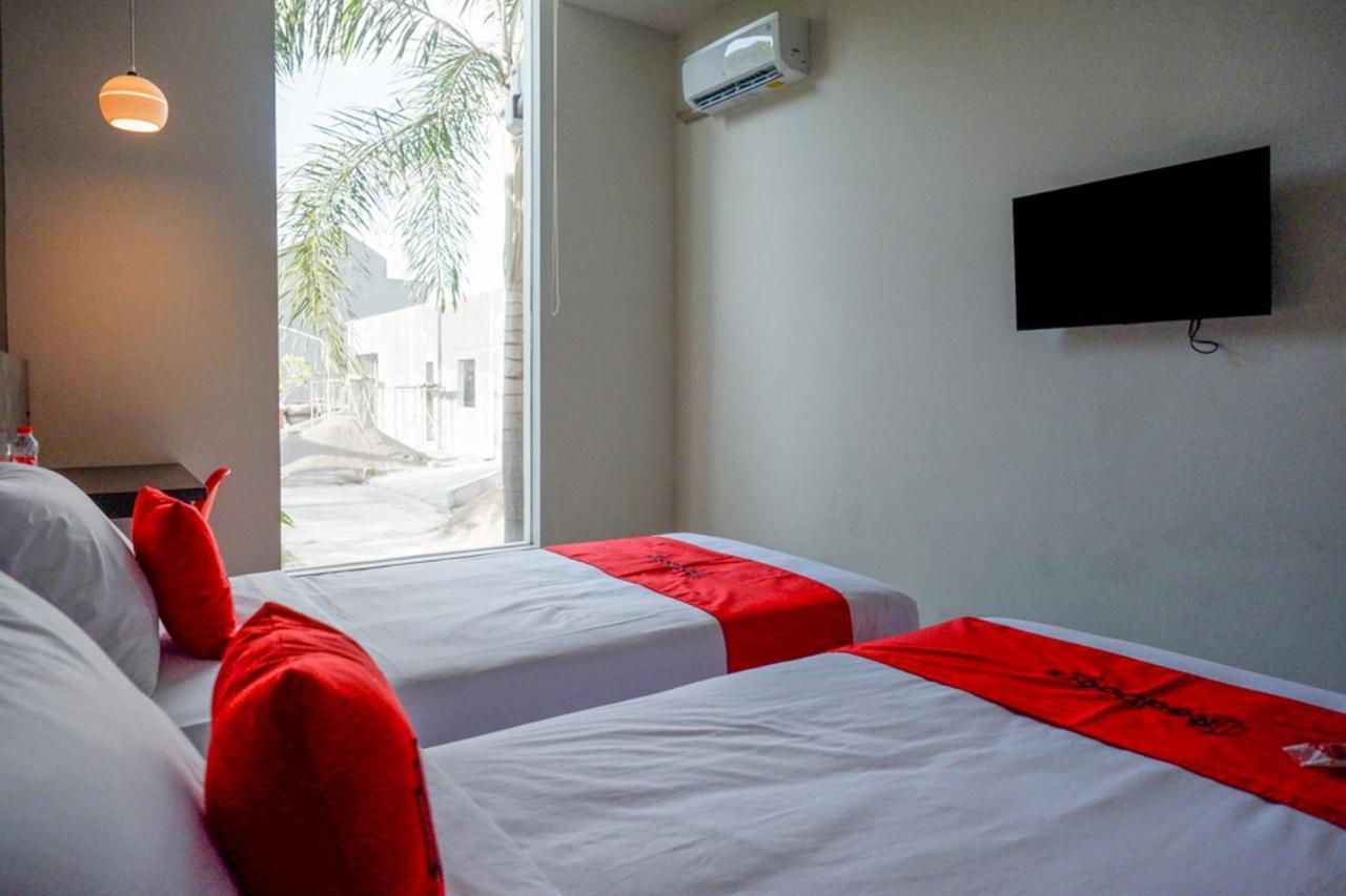 Reddoorz Plus Near Solo Baru Экстерьер фото