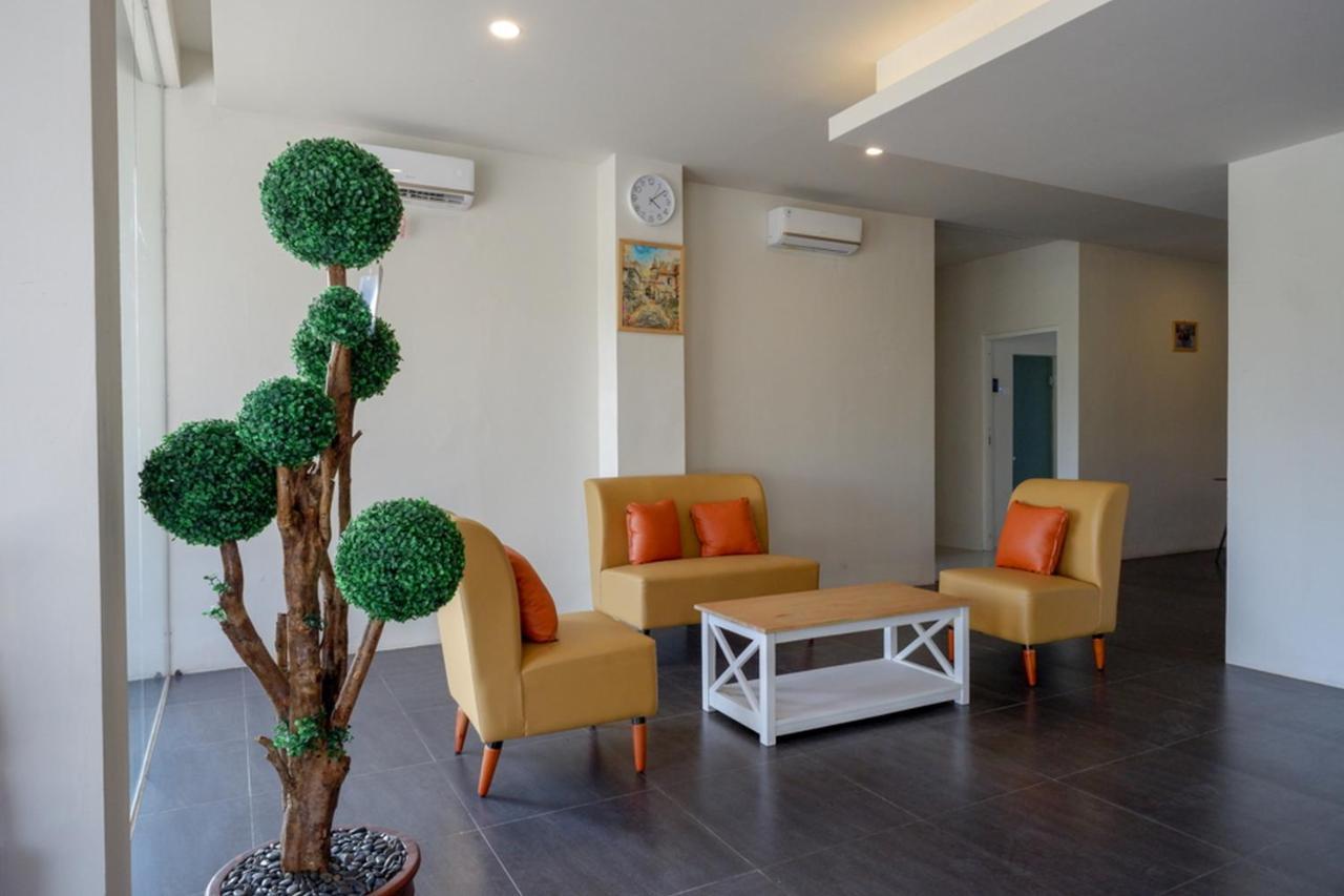 Reddoorz Plus Near Solo Baru Экстерьер фото