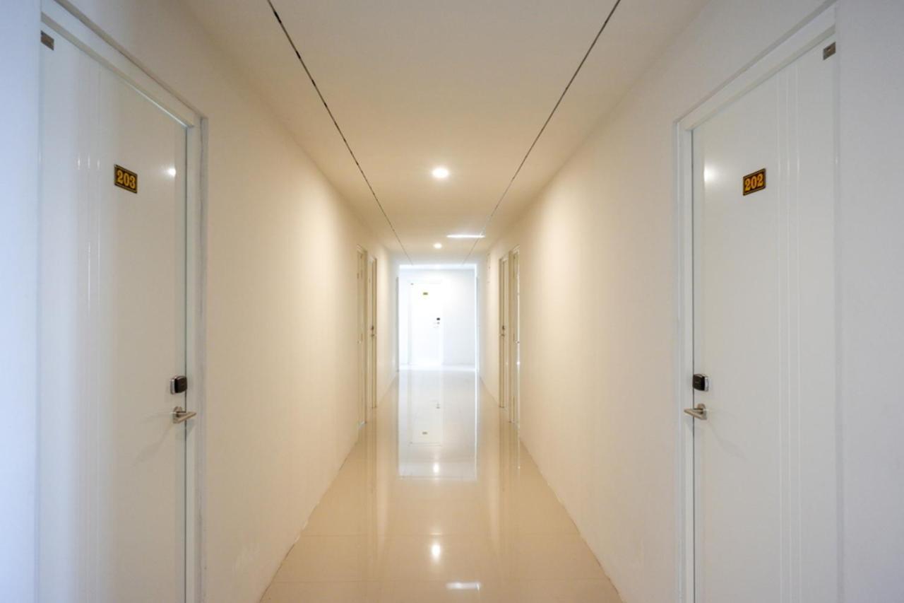 Reddoorz Plus Near Solo Baru Экстерьер фото