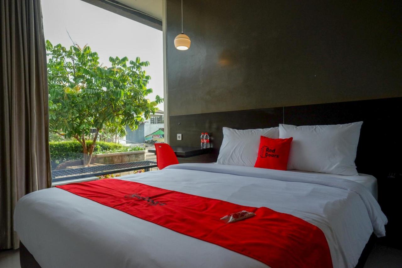 Reddoorz Plus Near Solo Baru Экстерьер фото