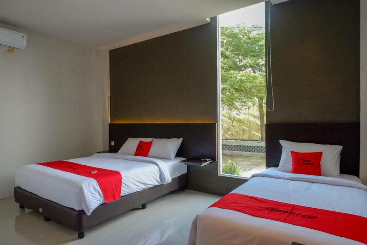 Reddoorz Plus Near Solo Baru Экстерьер фото