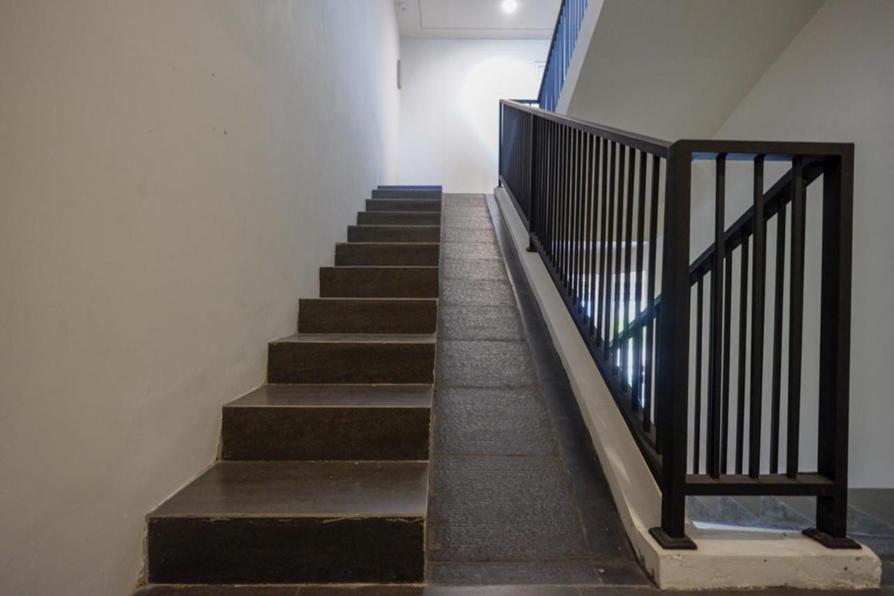 Reddoorz Plus Near Solo Baru Экстерьер фото