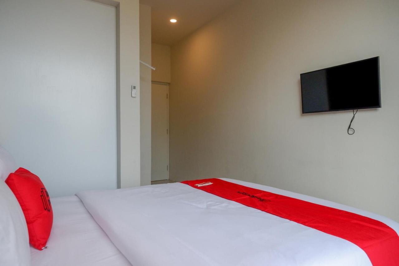 Reddoorz Plus Near Solo Baru Экстерьер фото