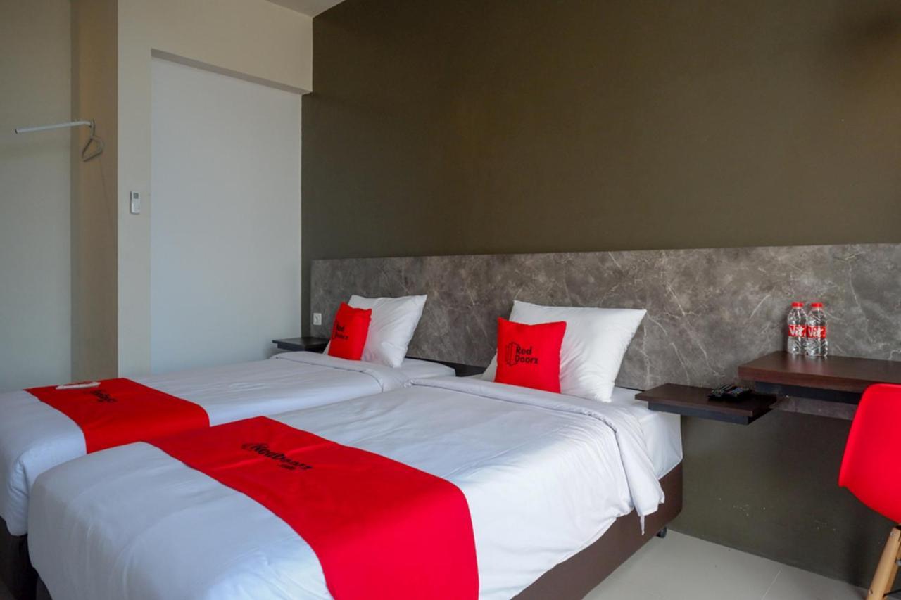 Reddoorz Plus Near Solo Baru Экстерьер фото