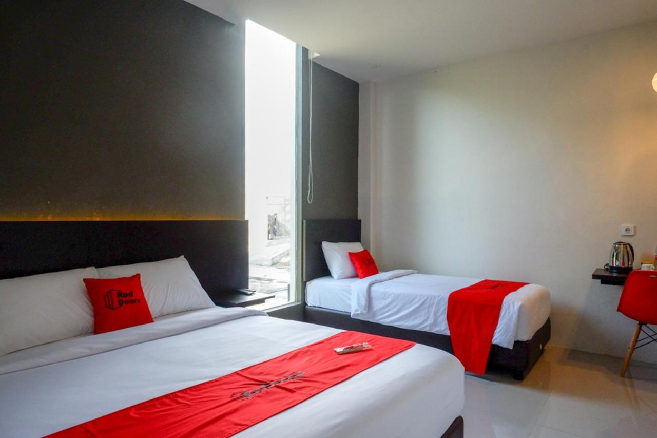 Reddoorz Plus Near Solo Baru Экстерьер фото